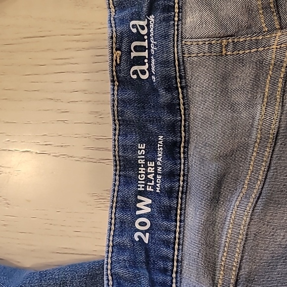 High Rise Flare Jeans - Picture 2 of 3